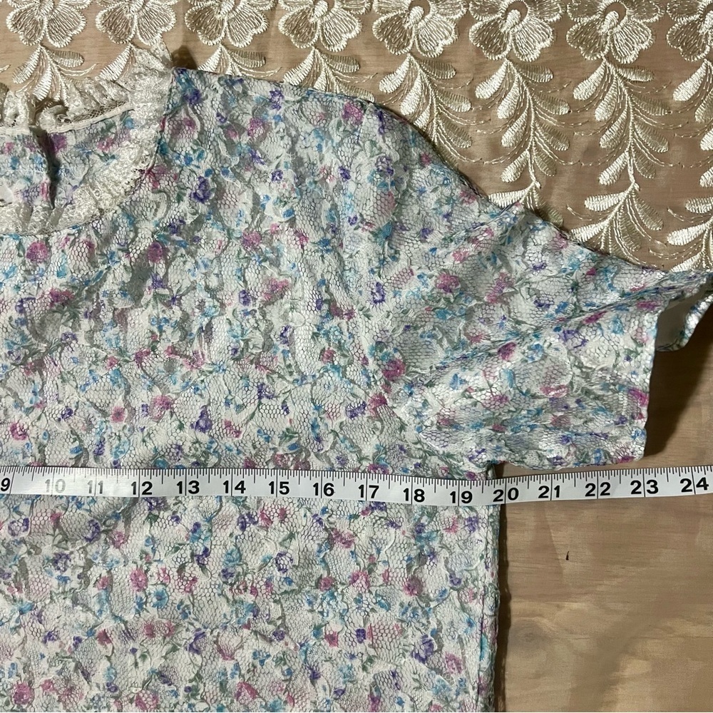 Vintage Floral Lace Blouse/Top with Ruffle Lace Neck -Size 8 Medium -TP54 - Picture 8 of 8